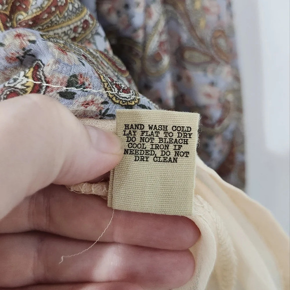 Gimmicks Buckle‎ NWT Womens Floral Paisley Top Size S Boho Peasant Patchwork - Picture 3 of 9